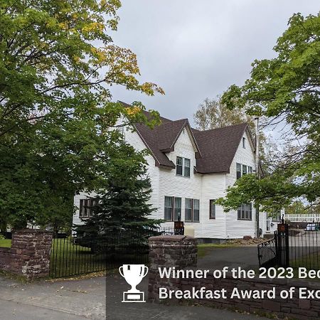 Hill Road Manor Bed & Breakfast Grand Falls-Windsor Kültér fotó